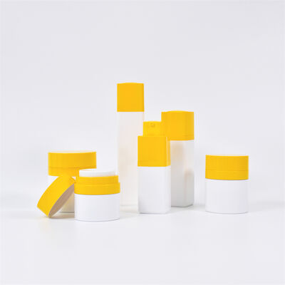 Kinpack ক্লাসিক 15ml 30ml 50ml স্কিনকেয়ার প্রোডাক্ট সেট স্কয়ার এয়ারলেস বোতল রোটারি হেড পিপি পাম্প স্প্রেয়ার সিলিং কসমেটিক প্যাকিং